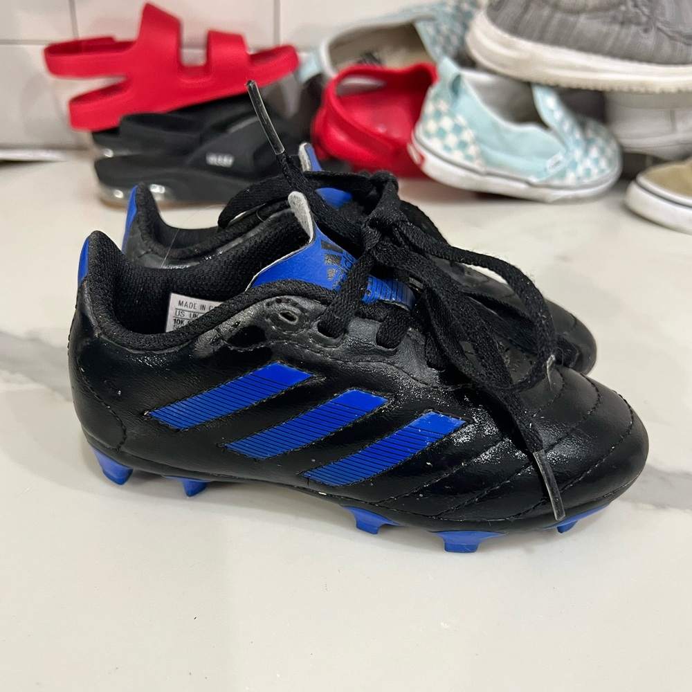 Soccer cleats size 10c
